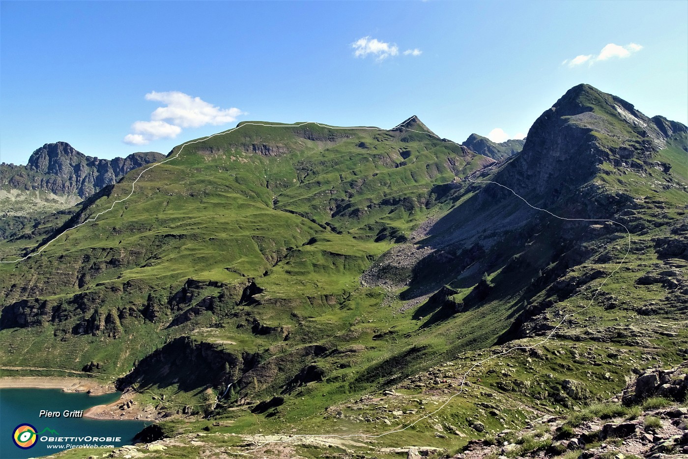 32 Dalla Cima di Mezzeno il percorso ad anello sul Pizzo Farno.JPG -                                